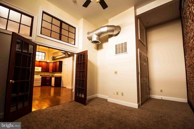 Foto del edificio - 345 W Chestnut St