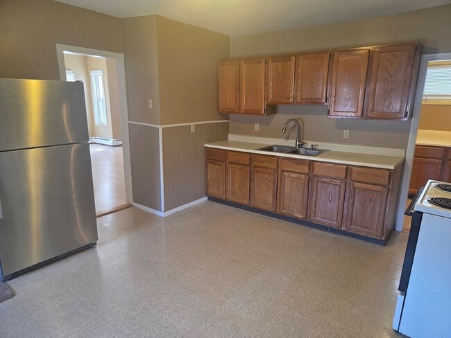Building Photo - 5-7 Greenwood Street Unit B