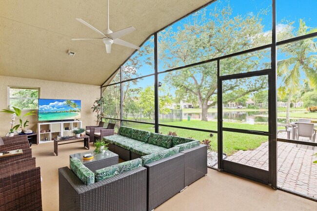 Building Photo - 1007 Spoonbill Cir