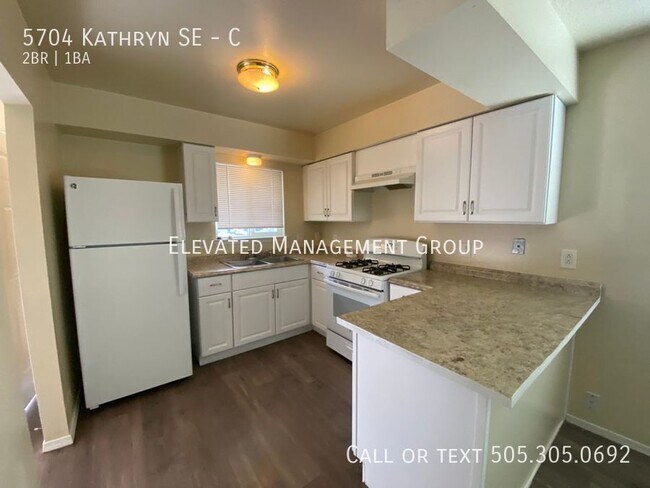 Foto del edificio - 5704 Kathryn Ave SE