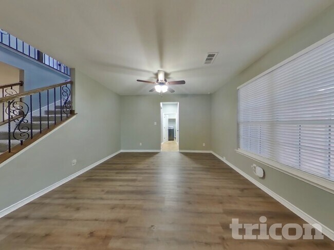 Foto del edificio - 2309 Green Creek Dr