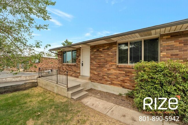Building Photo - 178 S Orchard Dr