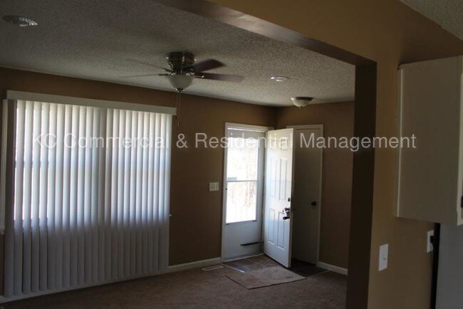 Building Photo - 205 S Ranson Rd
