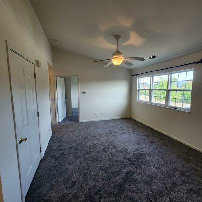 Foto del edificio - 12303 Hansen Dr