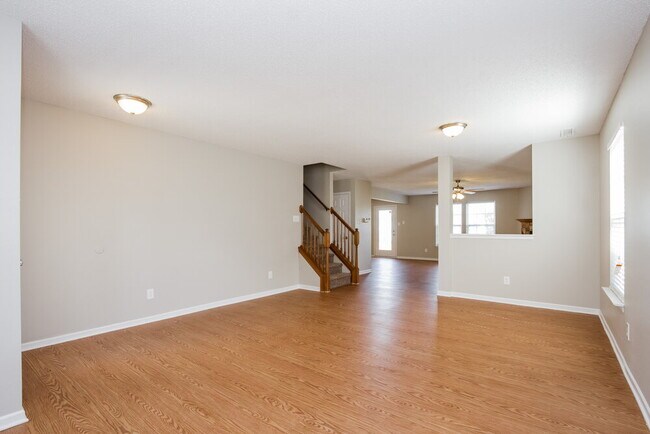 Building Photo - 1929 Orchid Bloom Dr