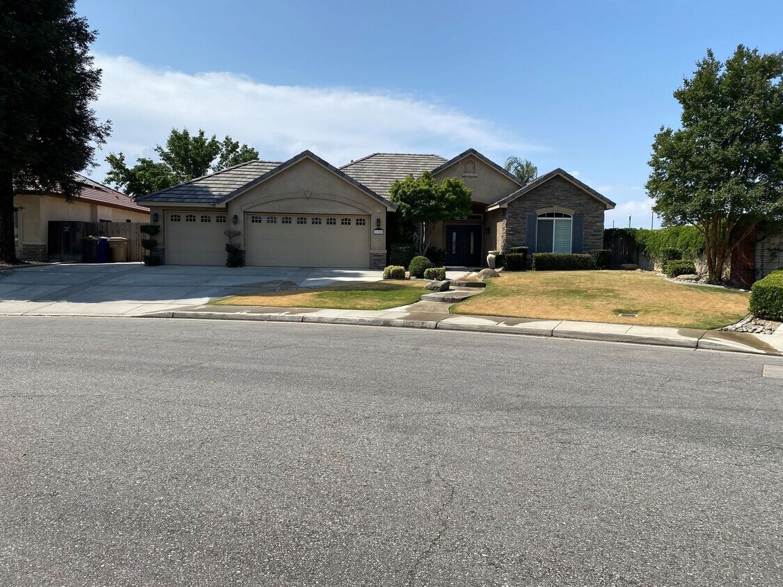 Primary Photo - 11119 Chimney Rock Dr