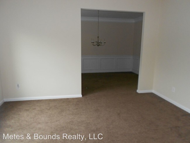 Building Photo - 5 br, 3.5 bath House - 425 Trousseau Lane