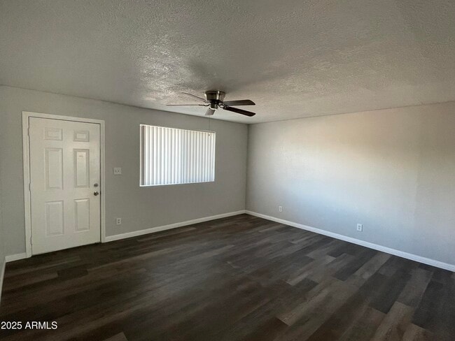 Foto del edificio - 2301 N 28th St