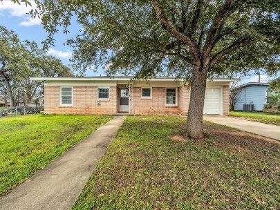 Building Photo - Floresville Property, Ask about our reduce...