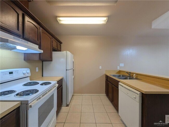 Foto del edificio - 1409 W Prosperity Dr