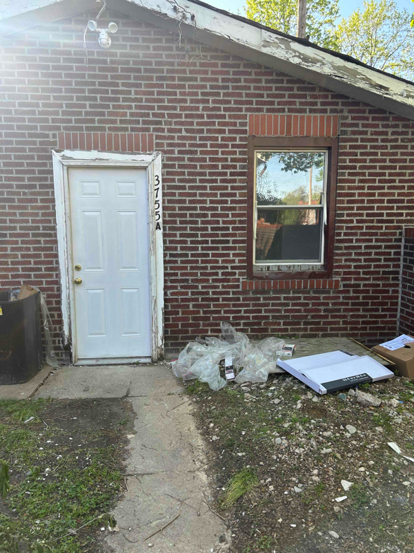 Building Photo - 37xx Shreve Ave