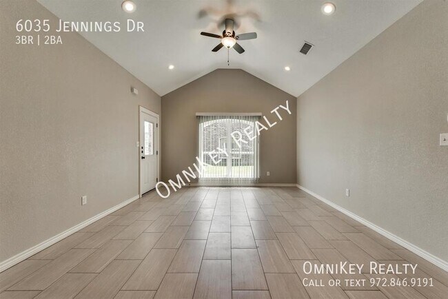 Foto del edificio - 6035 Jennings Dr
