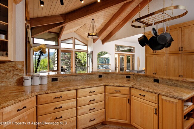 Foto del edificio - 855 Horse Ranch Dr