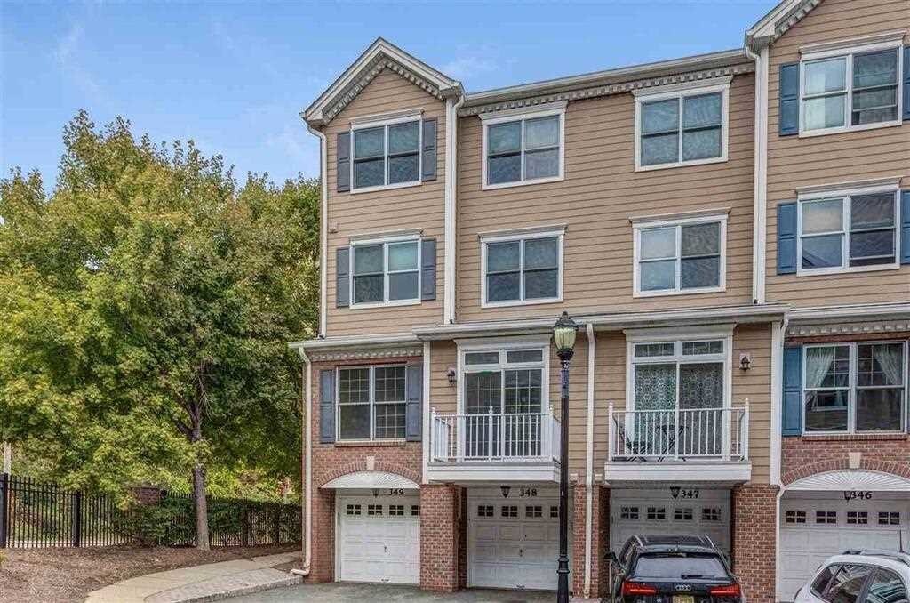 Foto principal - 349 Oswego Ct