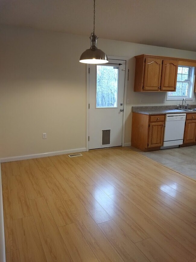Building Photo - 1033 Ackia Dr