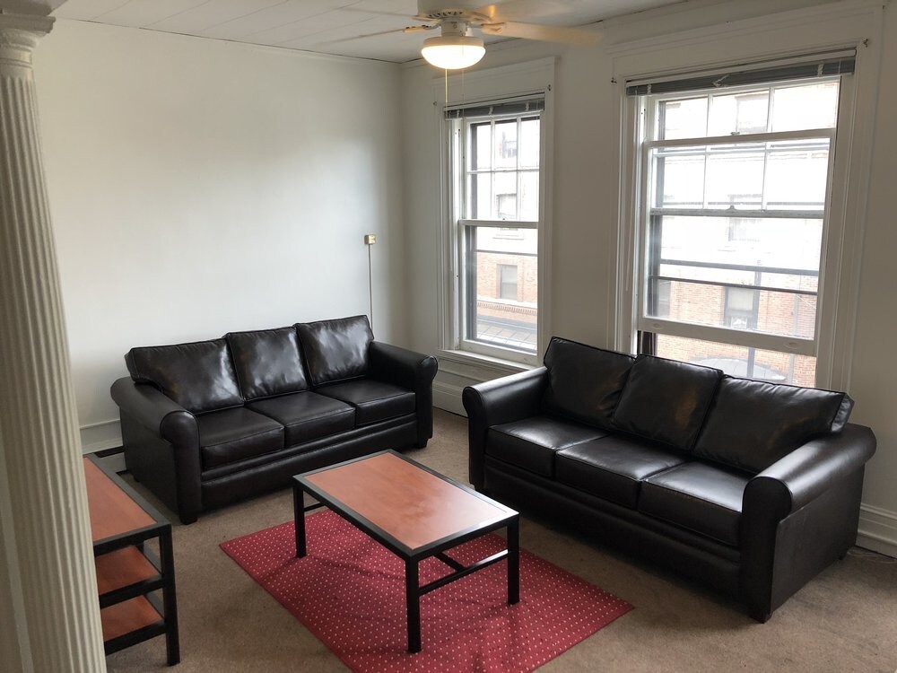 Foto principal - 415 College Ave