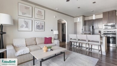 Building Photo - 12500 Shadowglen Trce