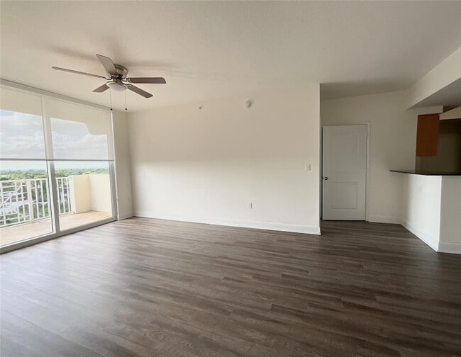 Building Photo - 9357 SW 77th Ave