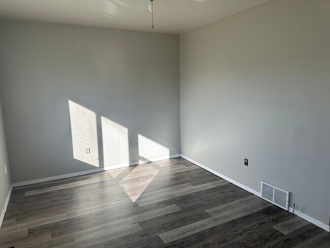 Building Photo - 2036-2038 8th St NW