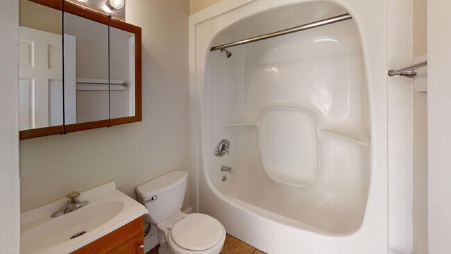 Foto del edificio - 1372 Indianola Ave