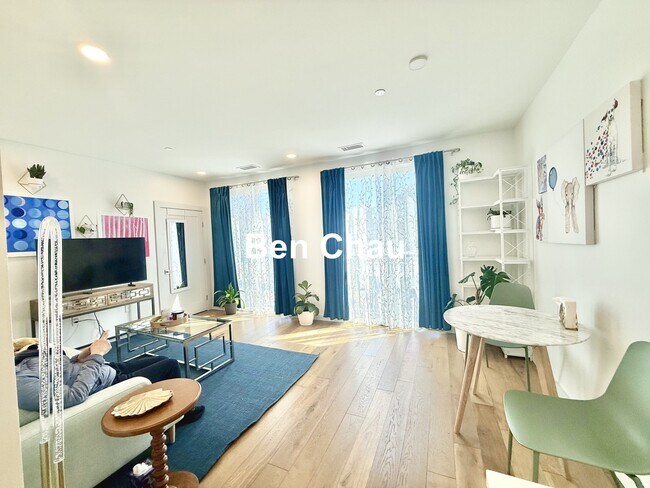 Foto del edificio - 97 Elmwood St