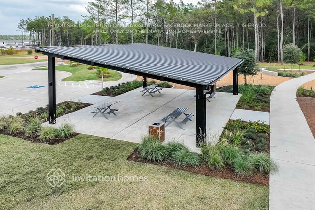 Building Photo - 994 Shaw Cir