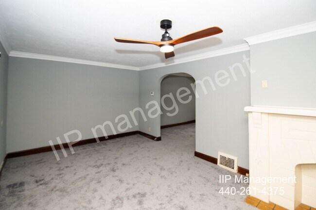 Foto del edificio - Beautiful 3-Bedroom Home in South Euclid O...
