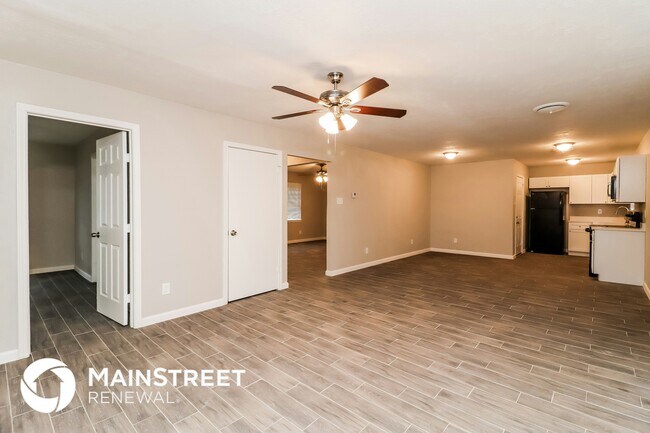 Building Photo - 953 Charleston Dr