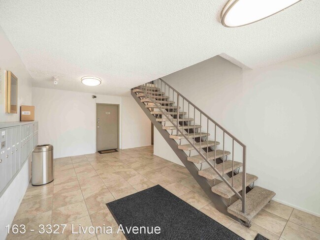 Building Photo - 3 br, 3 bath Apartment - 3327 Livonia Avenue