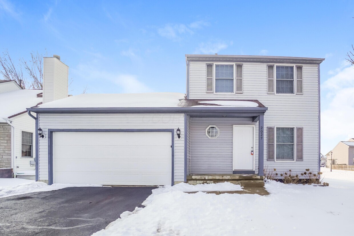 Foto principal - 2027 Winding Hollow Dr