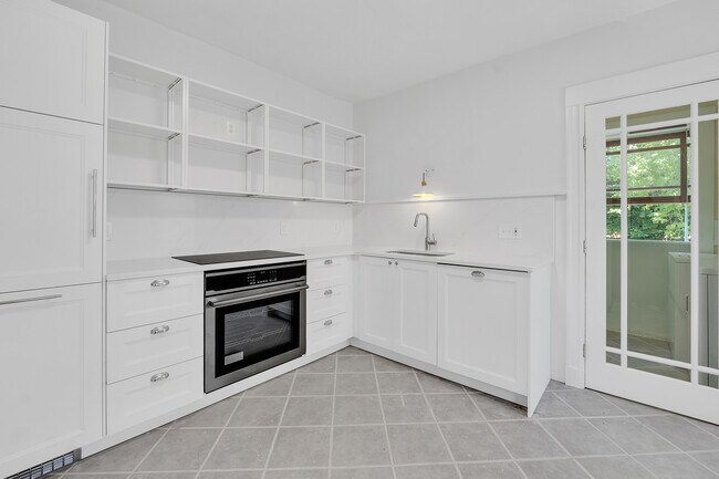 Kitchen - 31 Justin Rd