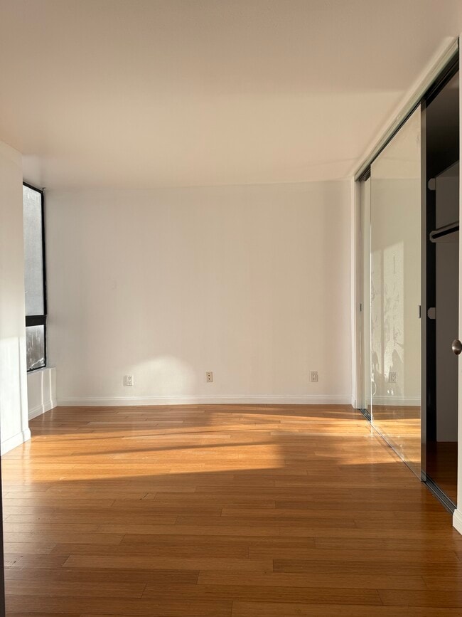 Building Photo - 7826 Topanga Canyon Blvd