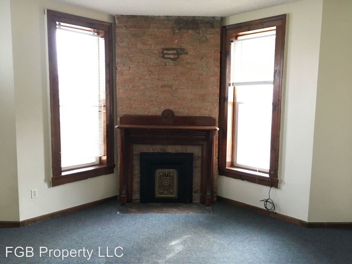 Foto principal - 731 E Main St