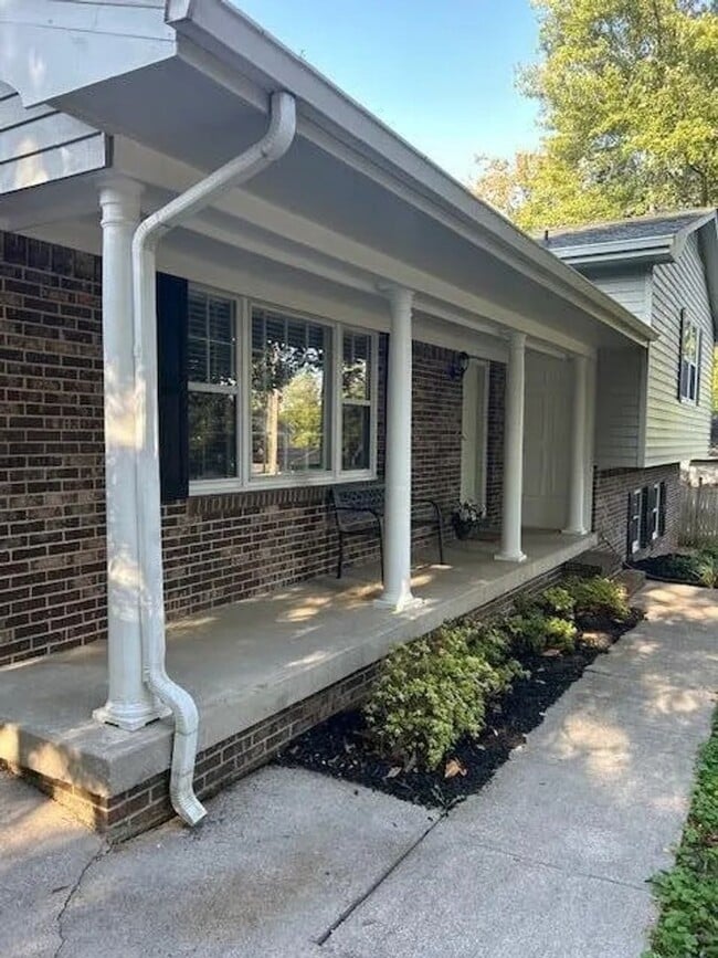 Building Photo - GORGEOUS RENOVATED HOME