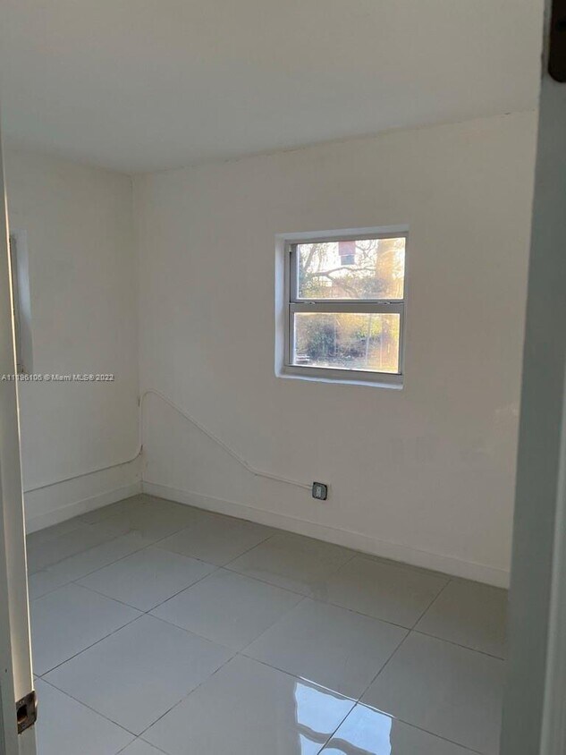 Foto del edificio - 1107 SW 2nd St