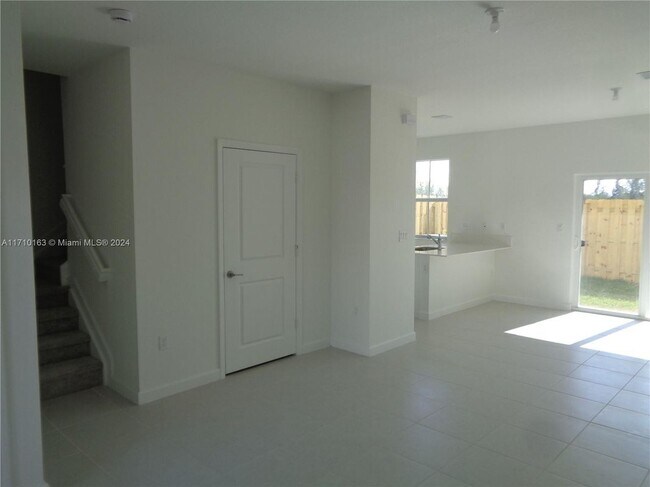 Foto del edificio - 2514 SE 29th St