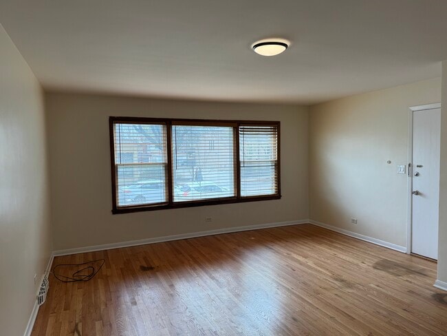 Building Photo - 2936 W Touhy Ave