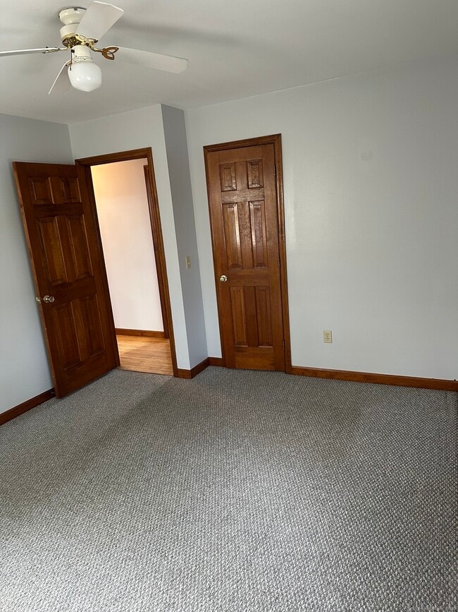 Building Photo - 74 Grassy Plain St