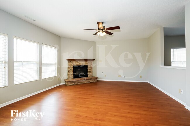 Foto del edificio - 779 Heartland Dr