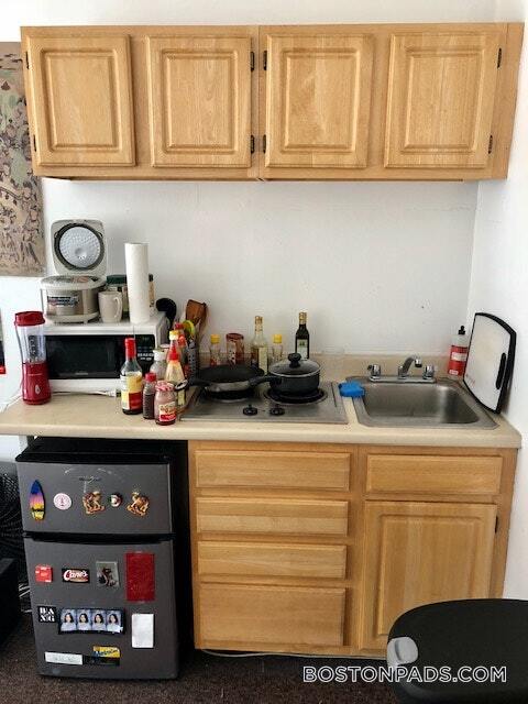 Building Photo - 854 Beacon St