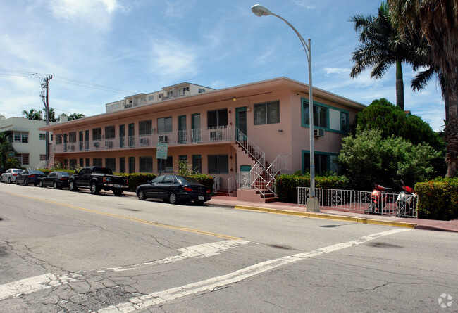 Building Photo - 761 Euclid Ave
