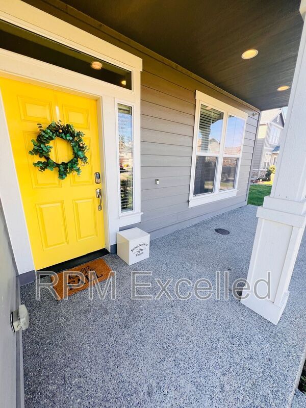 Building Photo - 13802 183rd Ave Ct E
