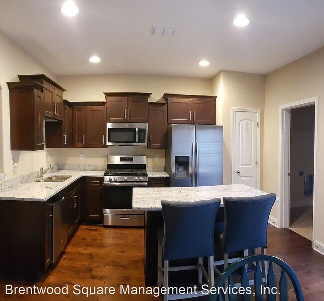 Building Photo - 2 br, 2.5 bath House - 513 Harpeth Park Dr
