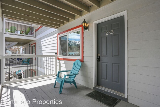 Building Photo - 2 br, 1 bath House - 412 Main St, Unit 223