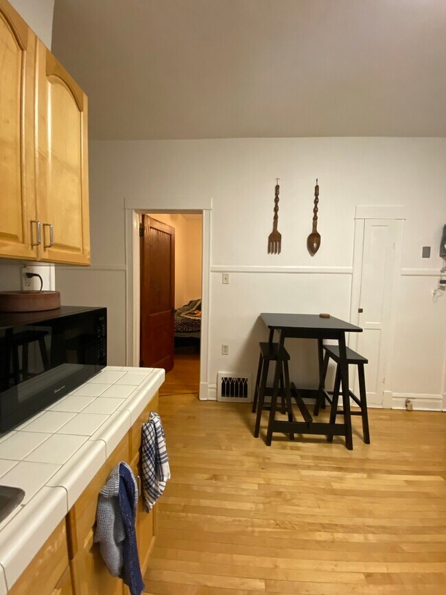 Dining Room - 2629 N Whipple St