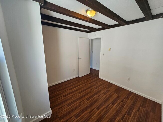 Foto del edificio - 1411 Monsey Ave