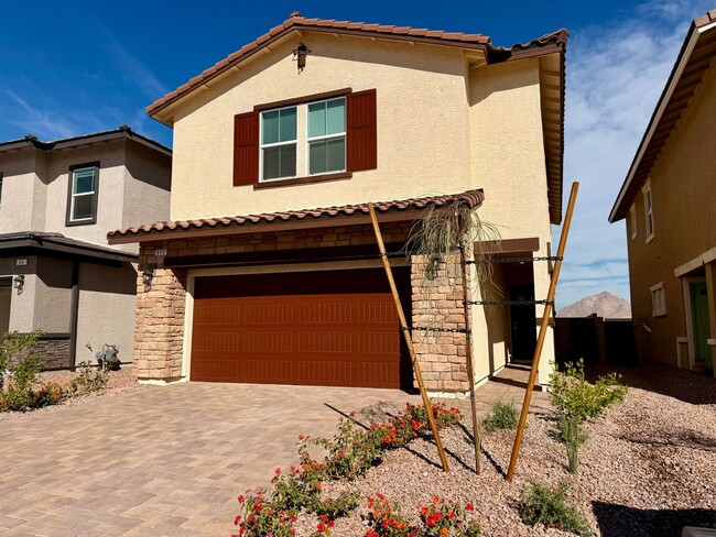 Building Photo - BRAND NEW 4 BED 2.5 BATH 2 CAR GARAGE SING...