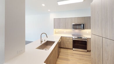 Interior Photo - Island Square