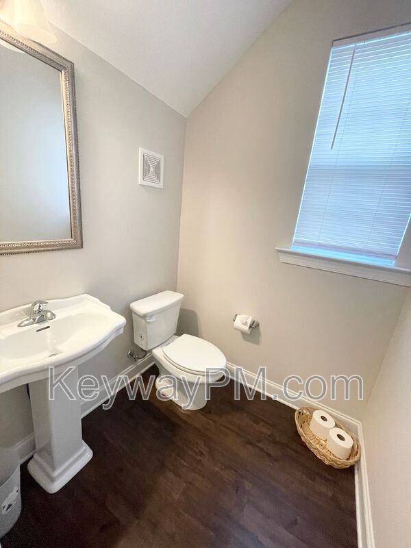 Foto del edificio - 1206 Cobblefield Dr