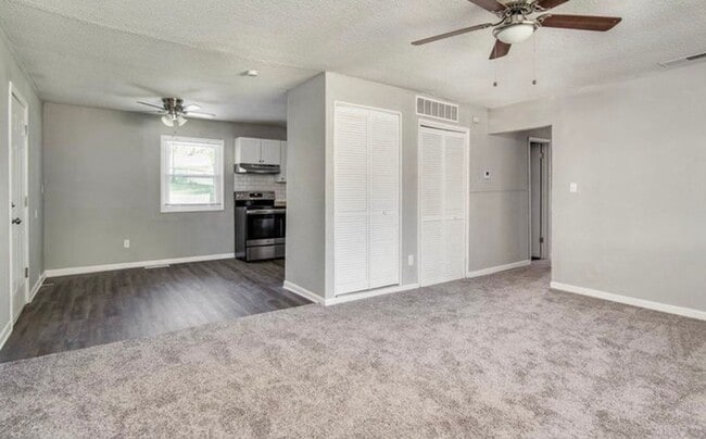 Building Photo - South KC Home! $1300.00!